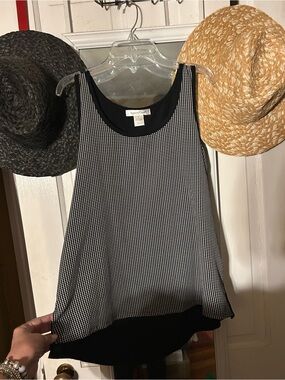 August Silk houndstooth front, solid black back tank top.
